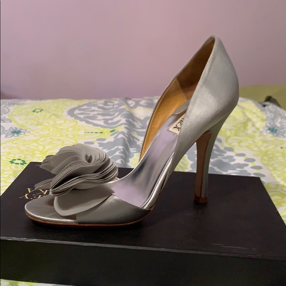 Shoes - Picture 2 of 5